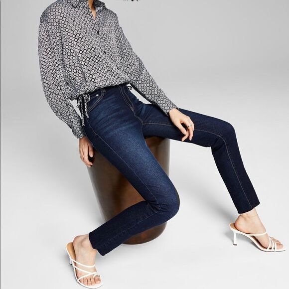 NWT And Now This Women's Cinch-Waist Shirt - Picture 3 of 7